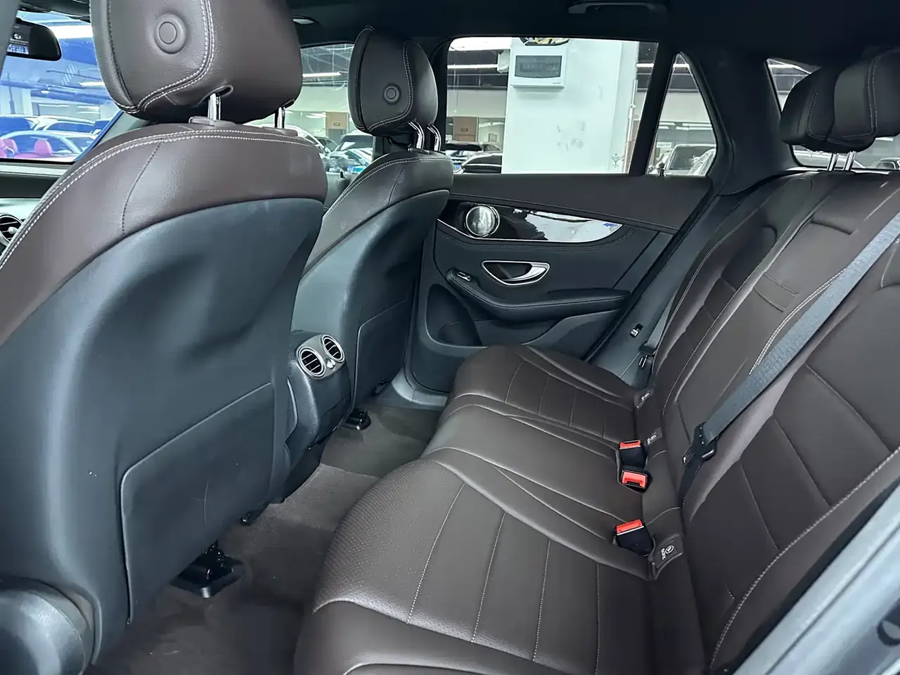 Mercedes-Benz GLC 2018 GLC 260 4MATIC Luxury фото 11