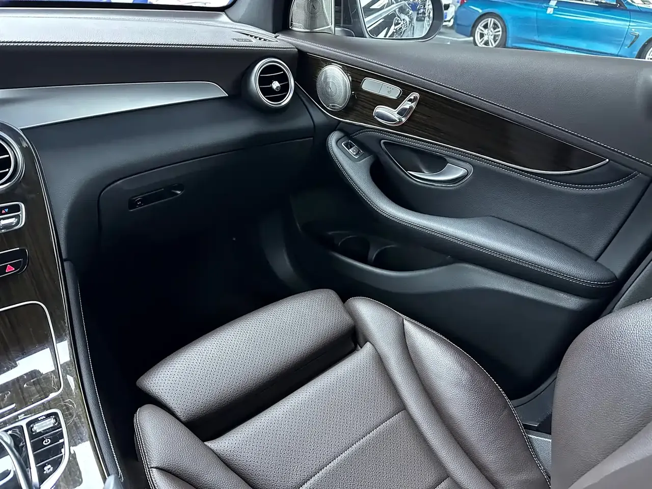 Mercedes-Benz GLC 2018 GLC 260 4MATIC Luxury фото 13