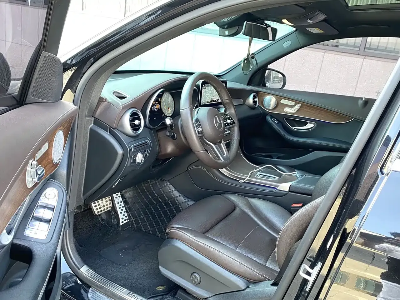 Mercedes-Benz GLC 2021 GLC 300 L 4MATIC Sporty фото 3