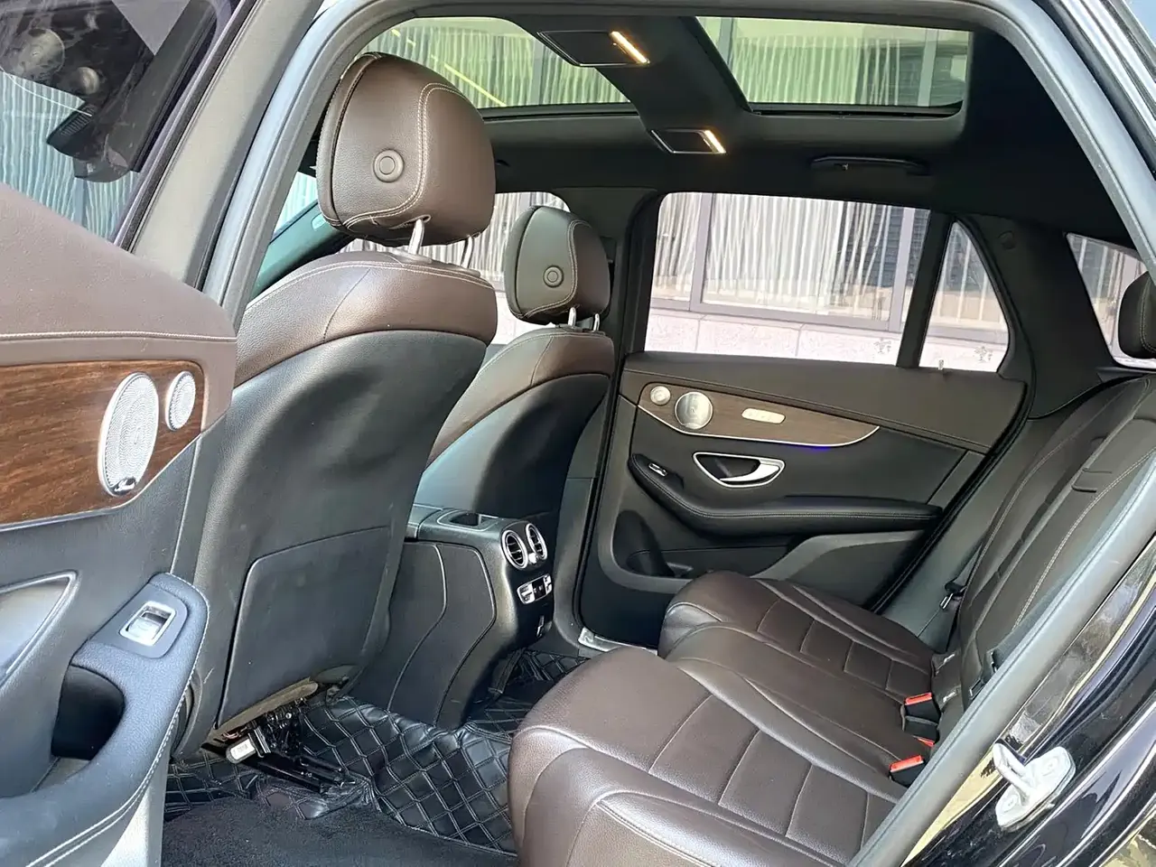 Mercedes-Benz GLC 2021 GLC 300 L 4MATIC Sporty фото 4
