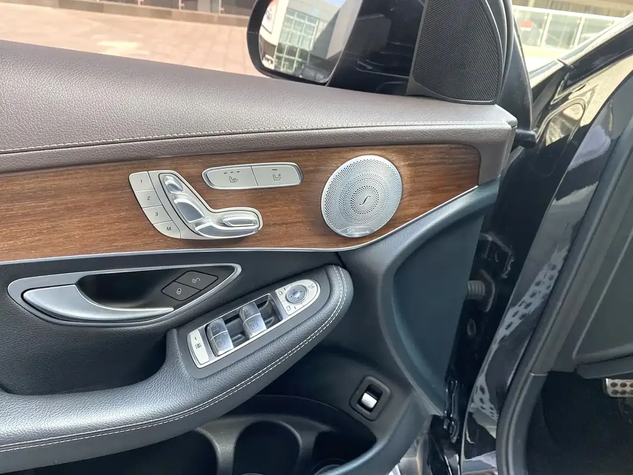 Mercedes-Benz GLC 2021 GLC 300 L 4MATIC Sporty фото 5