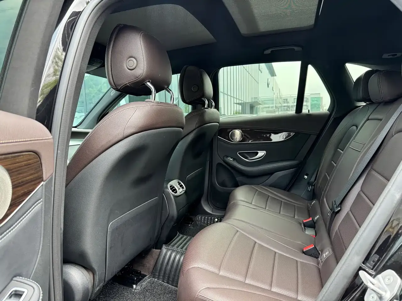 Mercedes-Benz GLC 2018 GLC 260 4MATIC Luxury фото 9