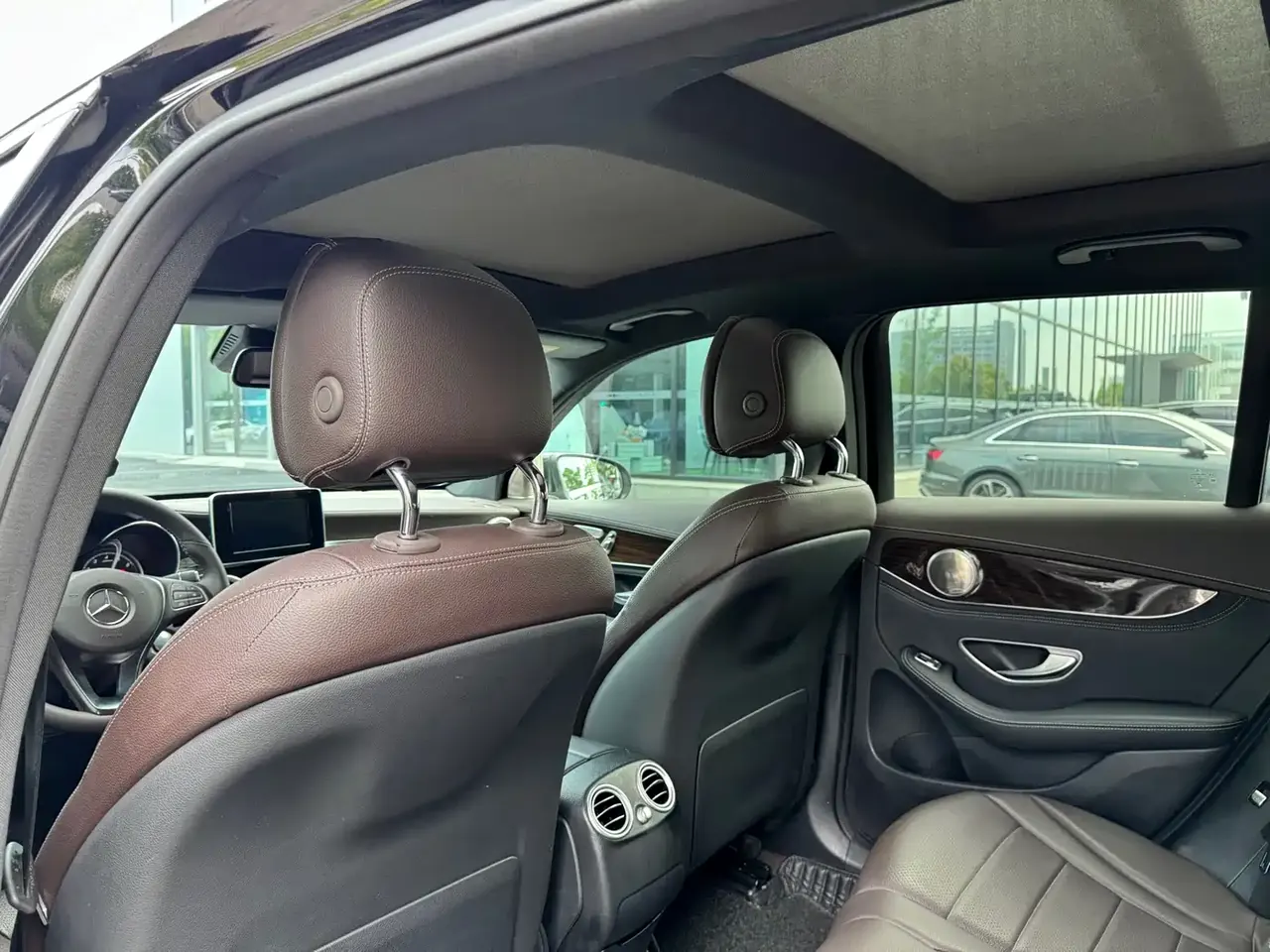 Mercedes-Benz GLC 2018 GLC 260 4MATIC Luxury фото 10