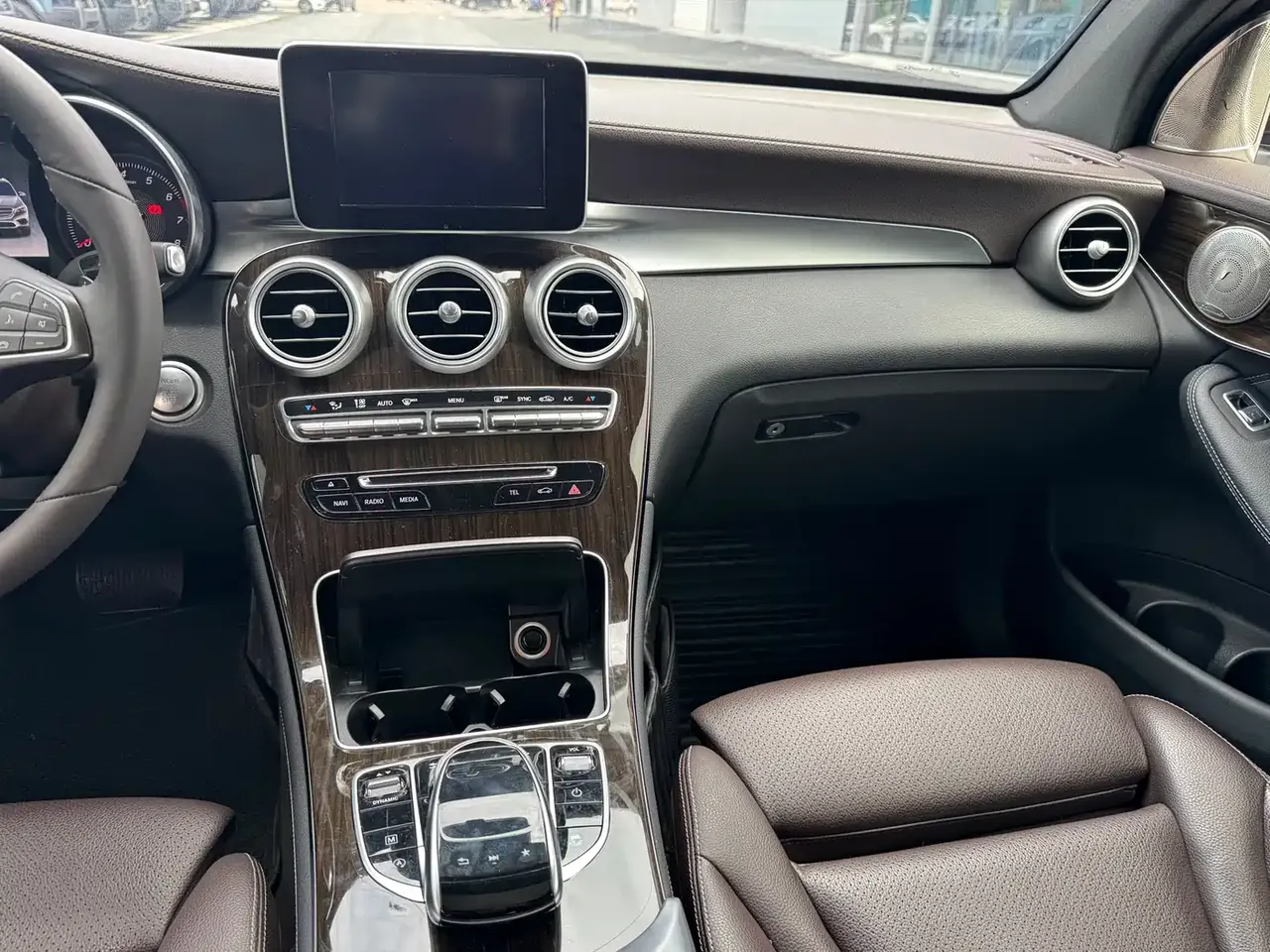 Mercedes-Benz GLC 2018 GLC 260 4MATIC Luxury фото 11