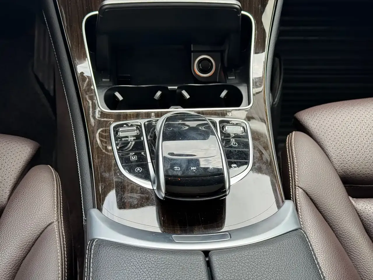 Mercedes-Benz GLC 2018 GLC 260 4MATIC Luxury фото 13