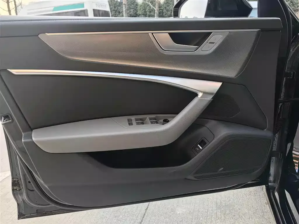 Audi A6L 2024 45 TFSI Premium Dynamic фото 13