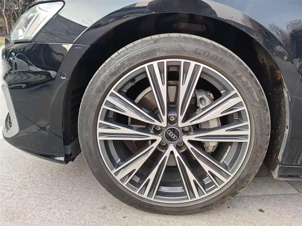 Audi A6L 2024 45 TFSI Premium Dynamic фото 16