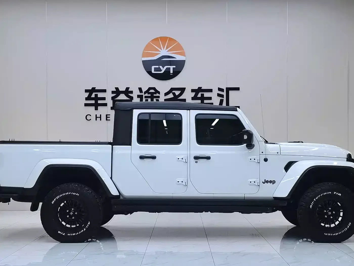 Jeep Gladiator 2022 3.6L Pioneer Edition фото 7