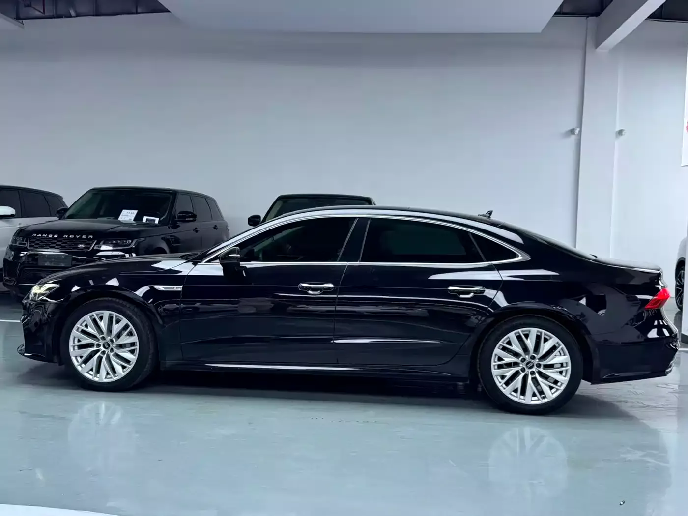 Audi A7L 2024 45TFSI S-line Dream Edition Crystal Package фото 5