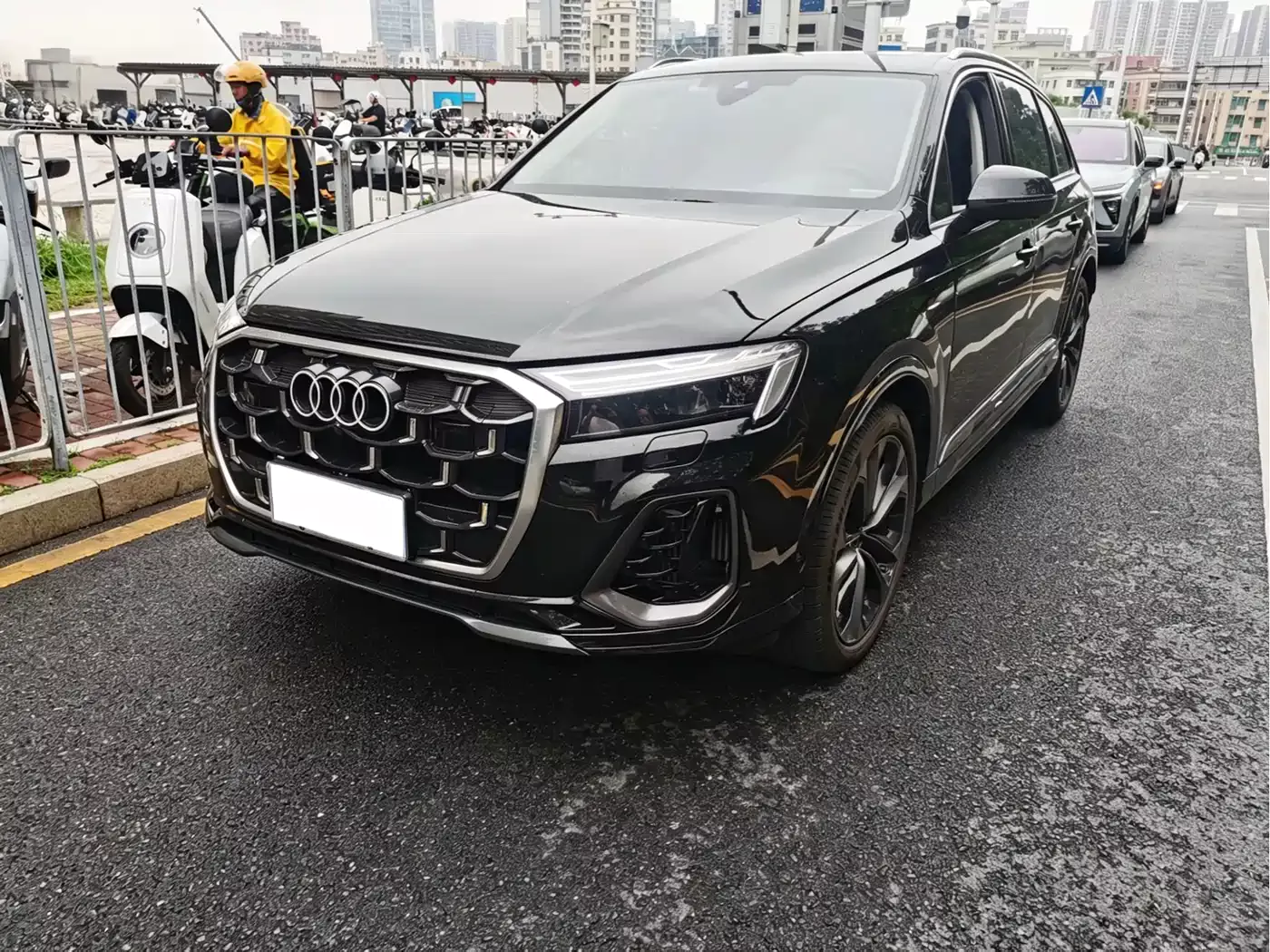 Audi Q7 2025 55 TFSI quattro S line Sport
