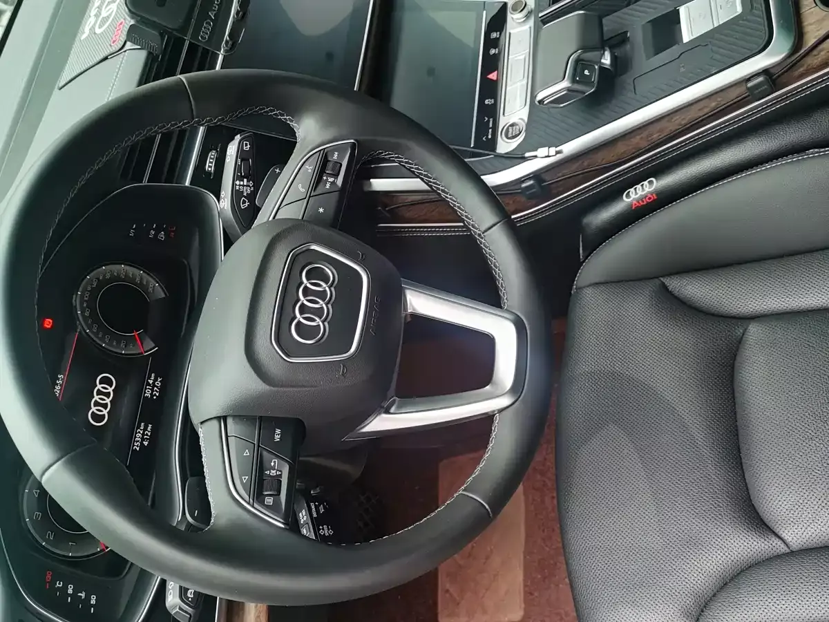 Audi Q7 2025 55 TFSI quattro S line Sport фото 8