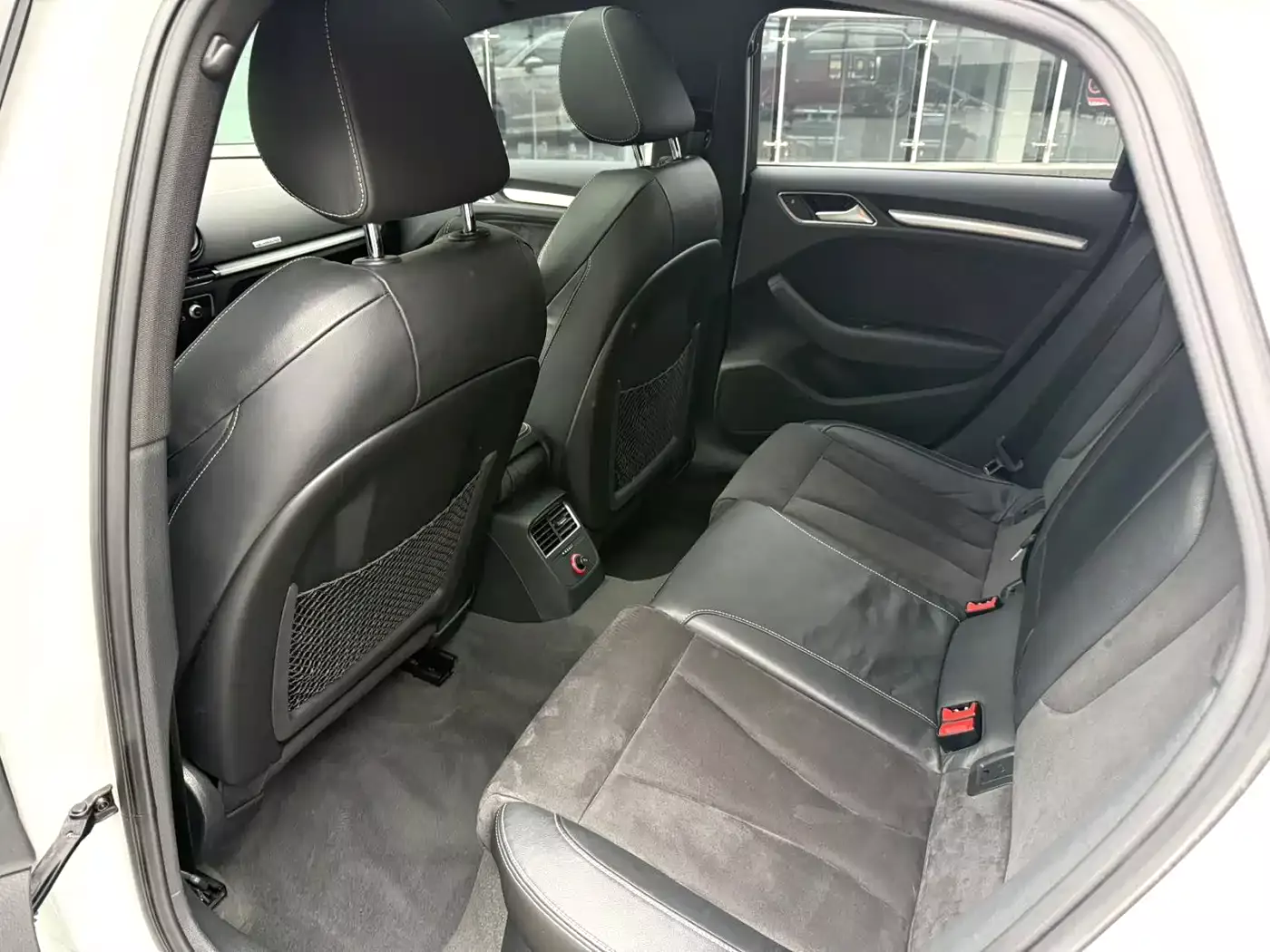 Audi S3 2015 S3 2.0T Limousine фото 5