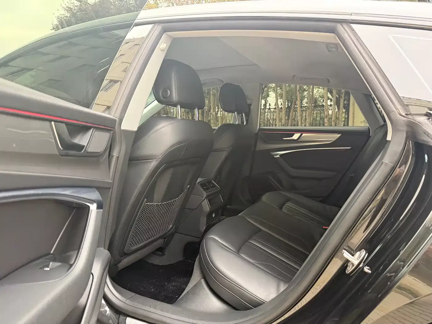 Audi A7 2023 Model 45 TFSI Premium Selection Edition фото 8