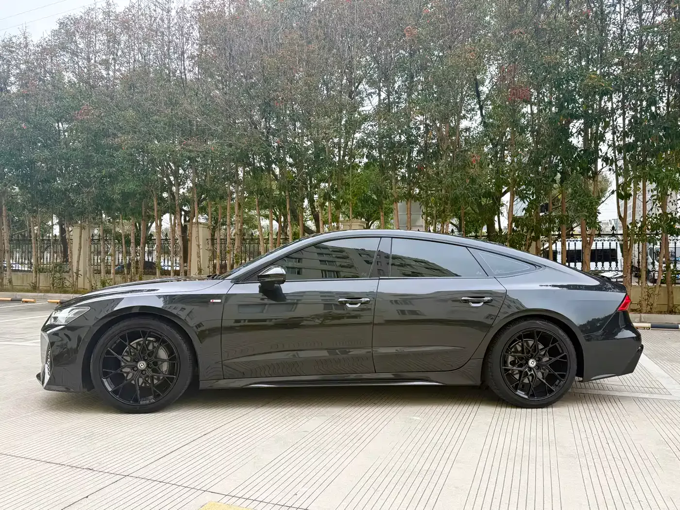 Audi A7 2023 Model 45 TFSI Premium Selection Edition фото 19