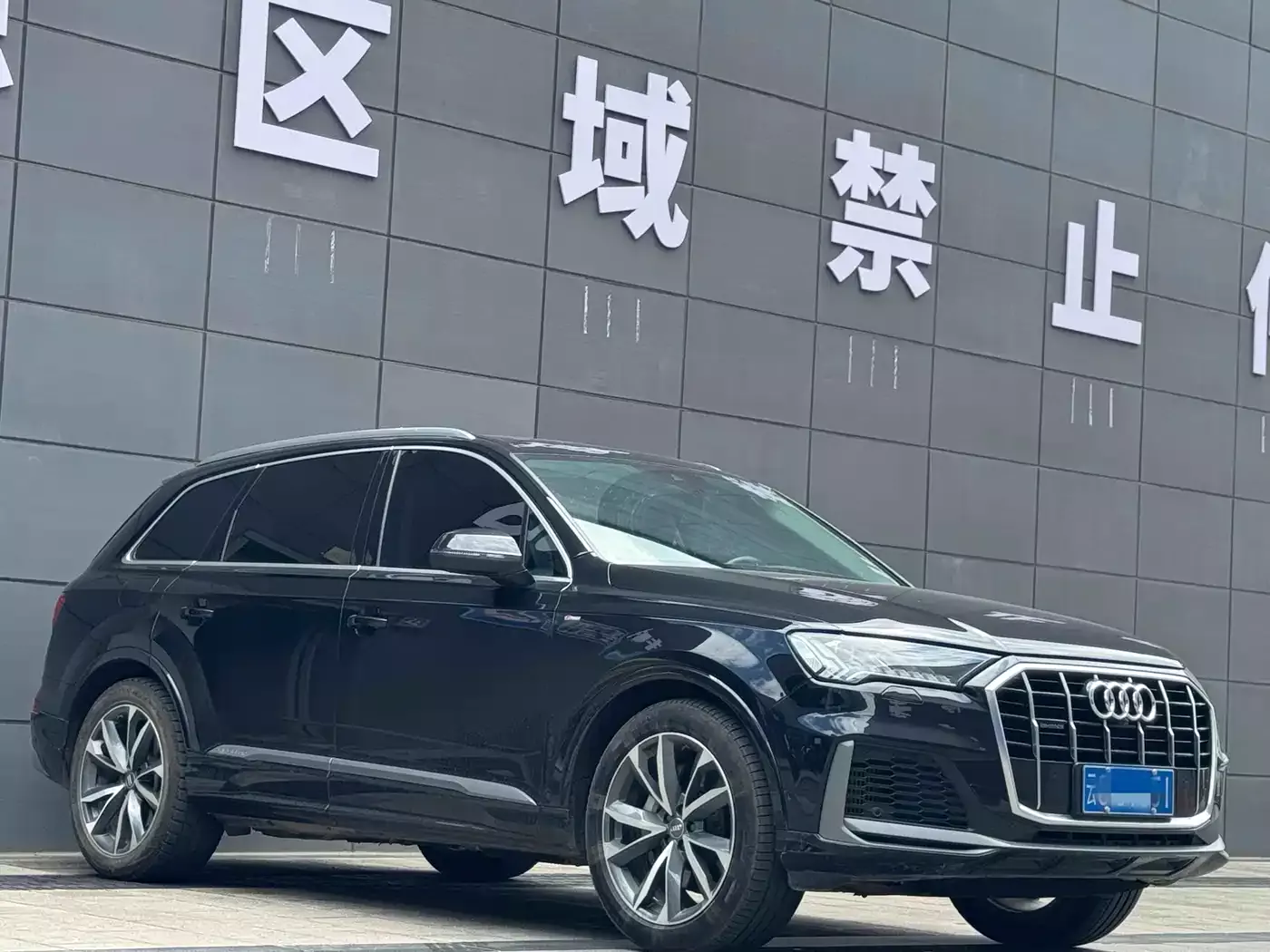 Audi Q7 2020 55 TFSI quattro S line Sport фото 3