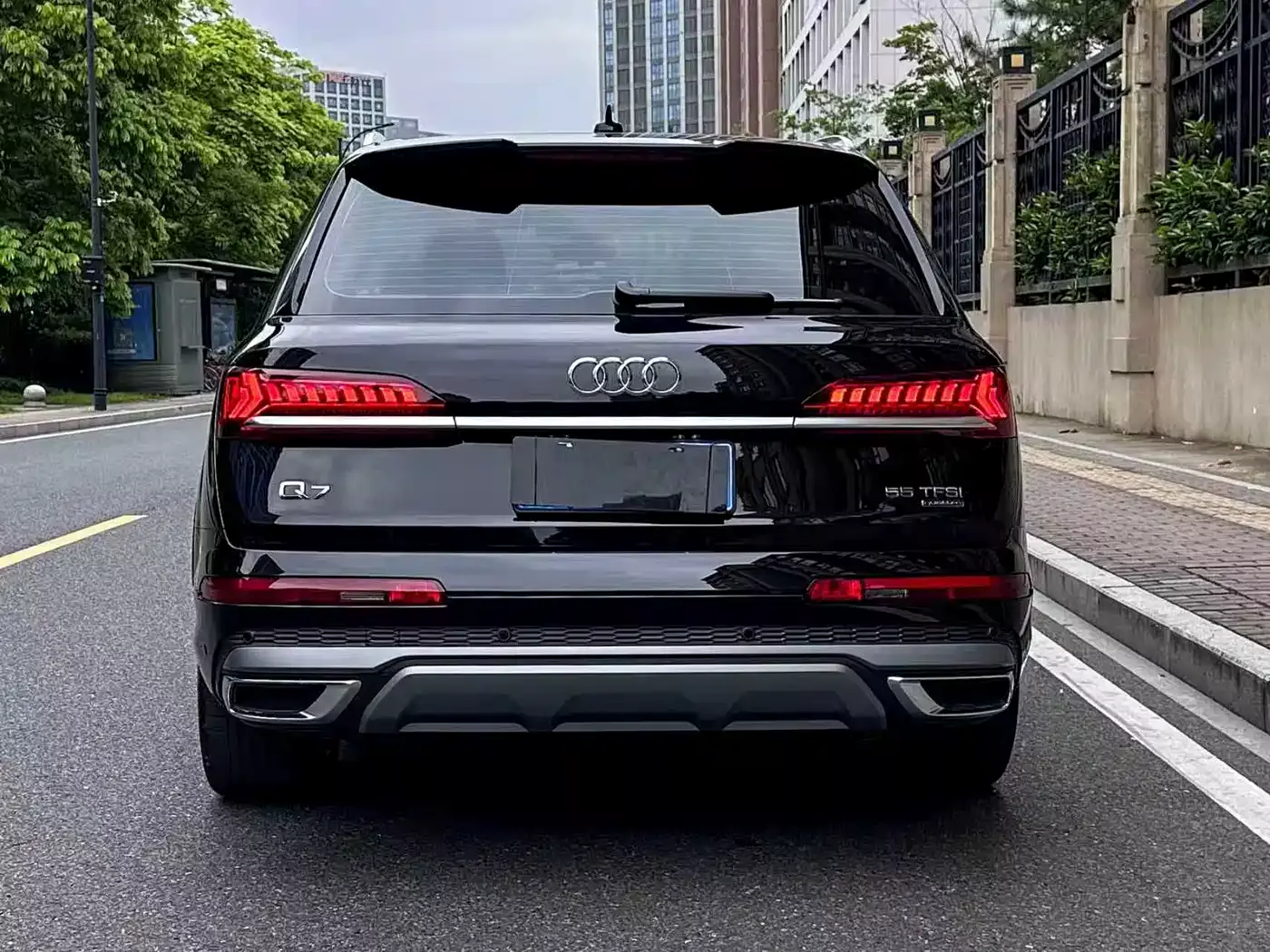 Audi Q7 2023 55 TFSI quattro S line Sport фото 5