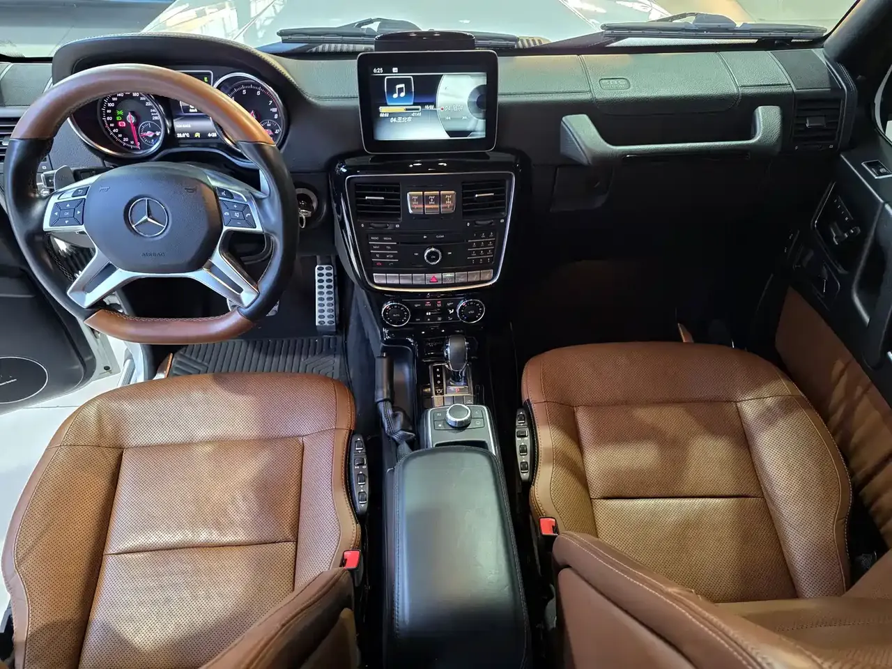 Mercedes-Benz G-Class 2018 G 500 designo Masterpiece Collector's Edition фото 10