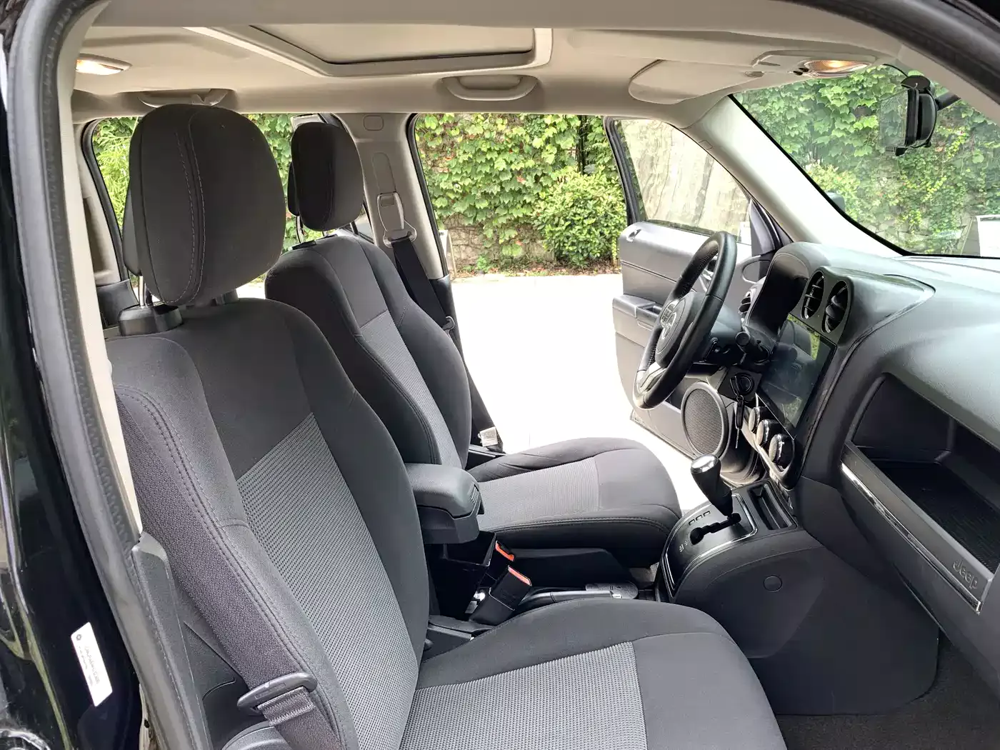 Jeep Patriot 2013 2.4 Luxury Navigation фото 16