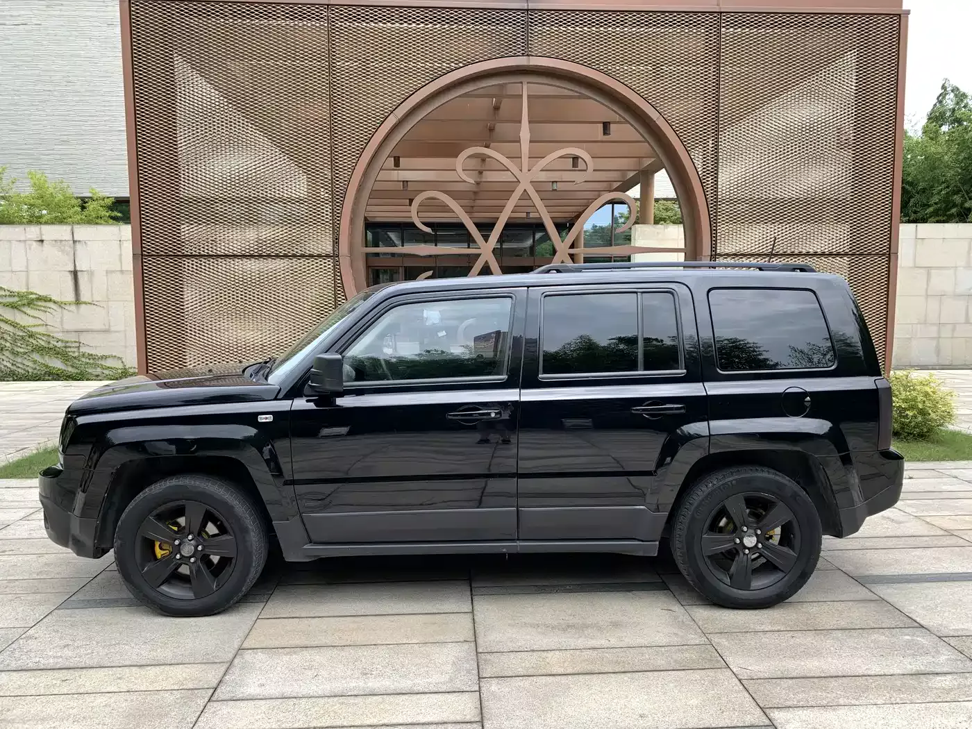 Jeep Patriot 2013 2.4 Luxury Navigation фото 19