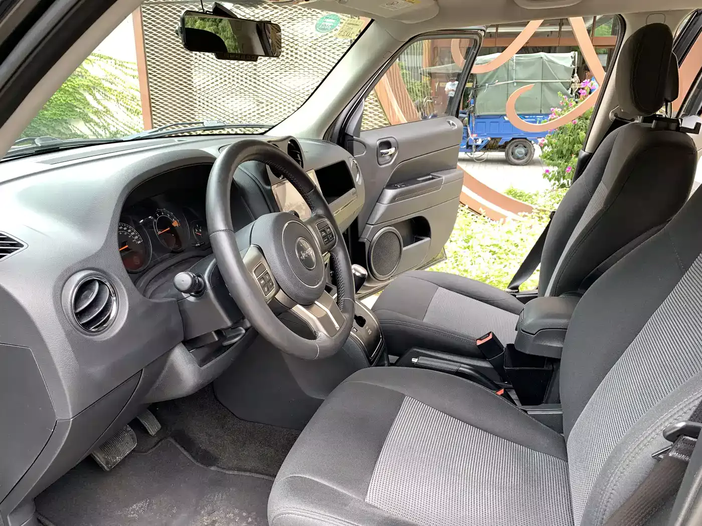 Jeep Patriot 2013 2.4 Luxury Navigation фото 25