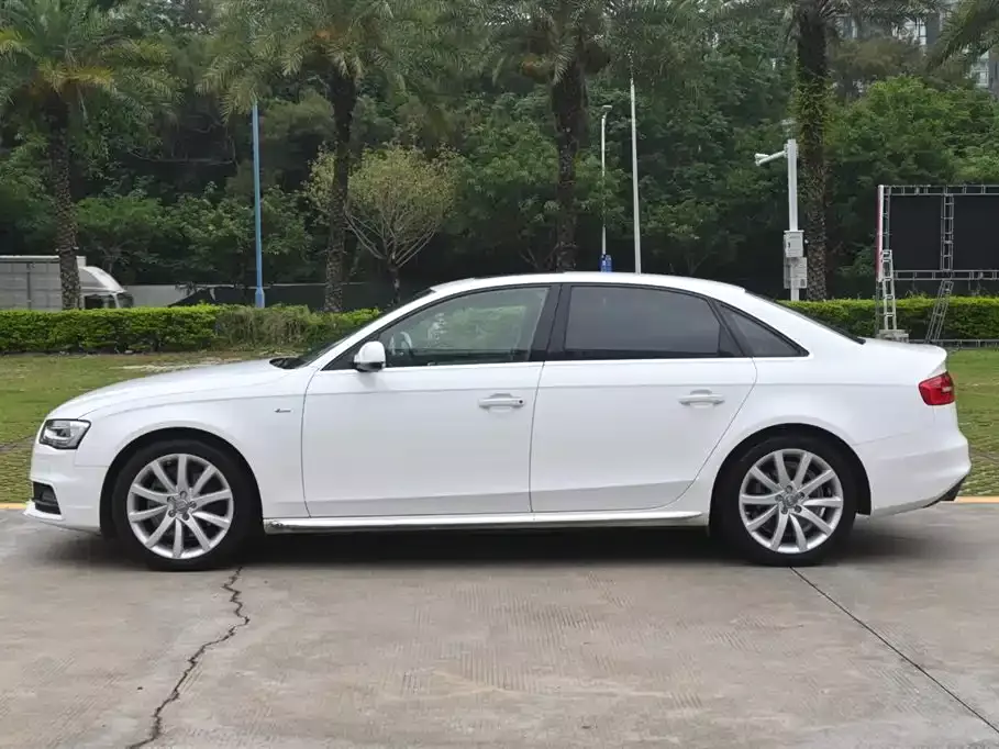 Audi A4L 2016 45 TFSI Heritage Edition quattro Sport Personality фото 2