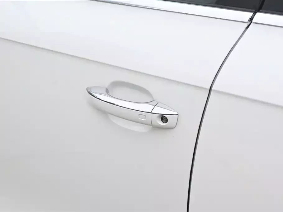 Audi A4L 2016 45 TFSI Heritage Edition quattro Sport Personality фото 17