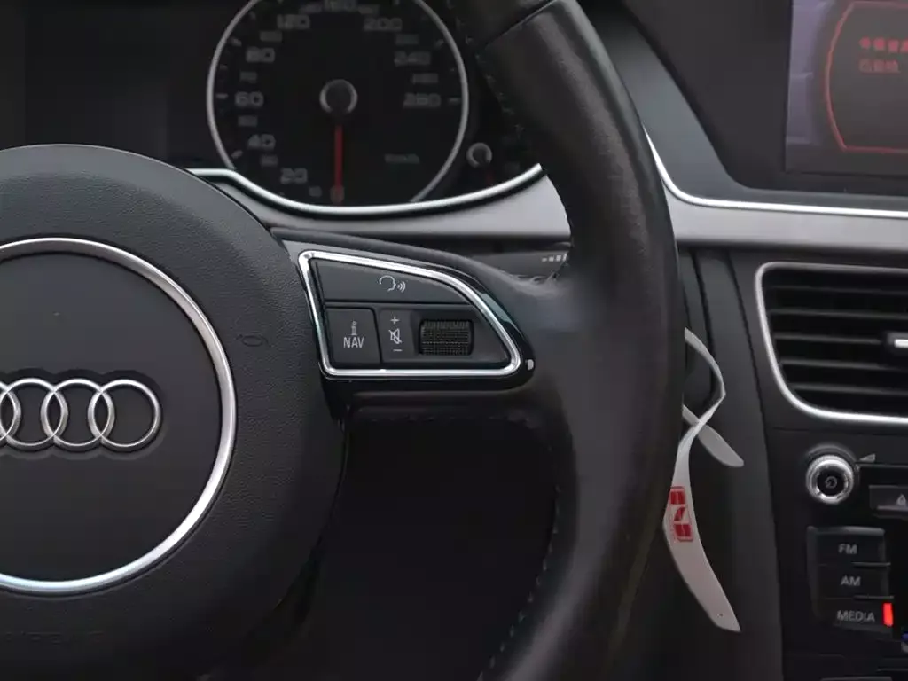 Audi A4L 2016 45 TFSI Heritage Edition quattro Sport Personality фото 27