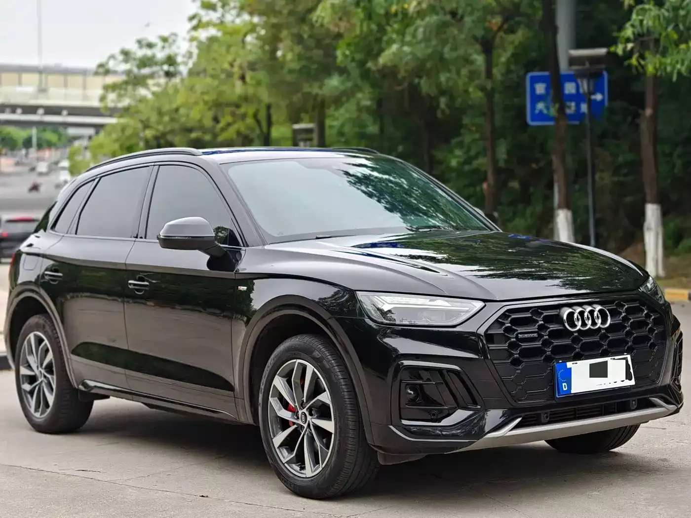Audi Q5L 2024 Model 40 TFSI Luxury Dynamic фото 3