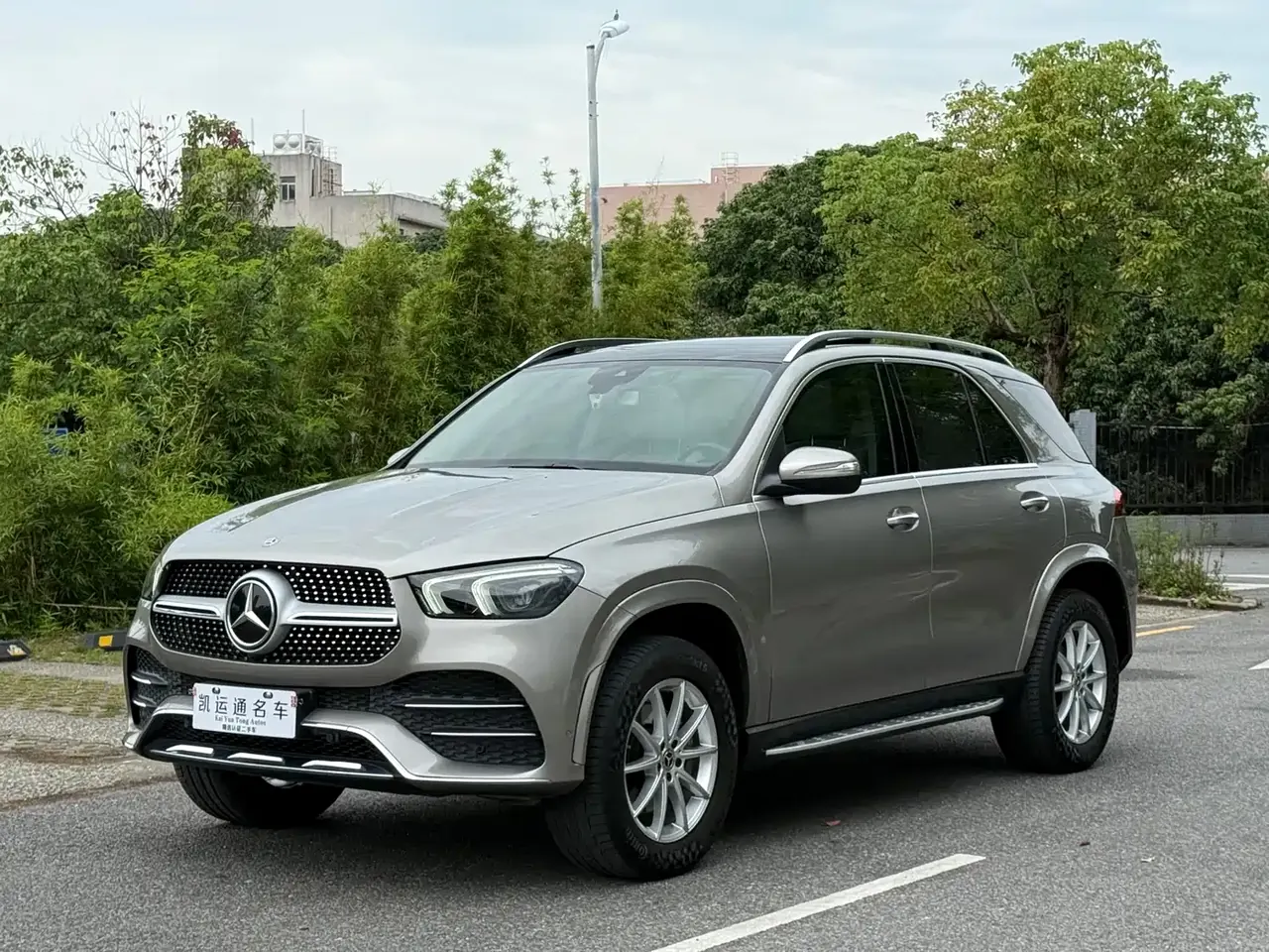 Mercedes-Benz GLE 2020 Facelift GLE 350 4MATIC Luxury фото 2