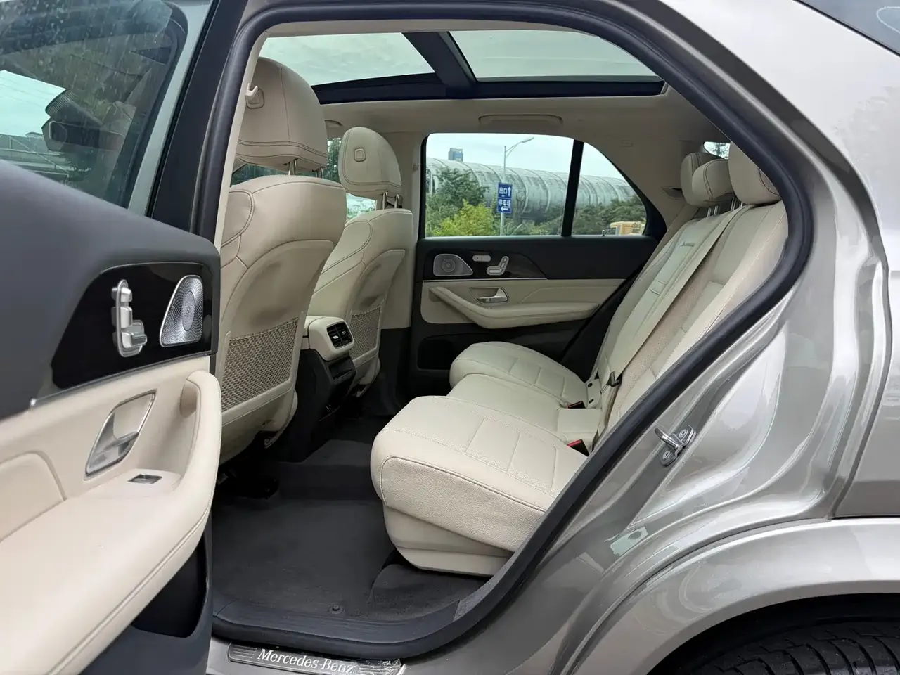 Mercedes-Benz GLE 2020 Facelift GLE 350 4MATIC Luxury фото 9