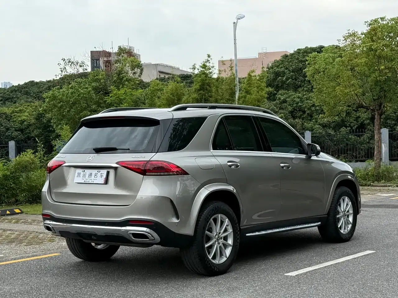 Mercedes-Benz GLE 2020 Facelift GLE 350 4MATIC Luxury фото 13