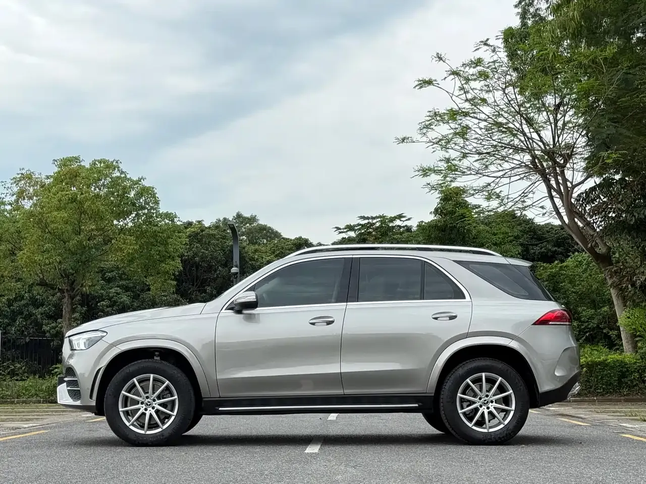 Mercedes-Benz GLE 2020 Facelift GLE 350 4MATIC Luxury фото 14