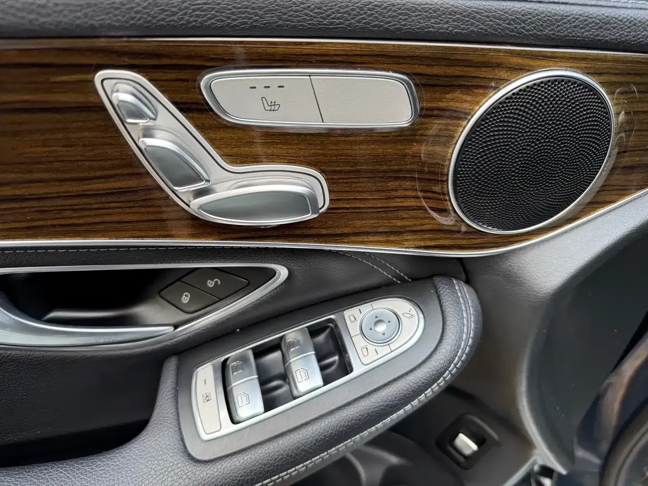 Mercedes-Benz GLC 2019 GLC 260 4MATIC Dynamic фото 14