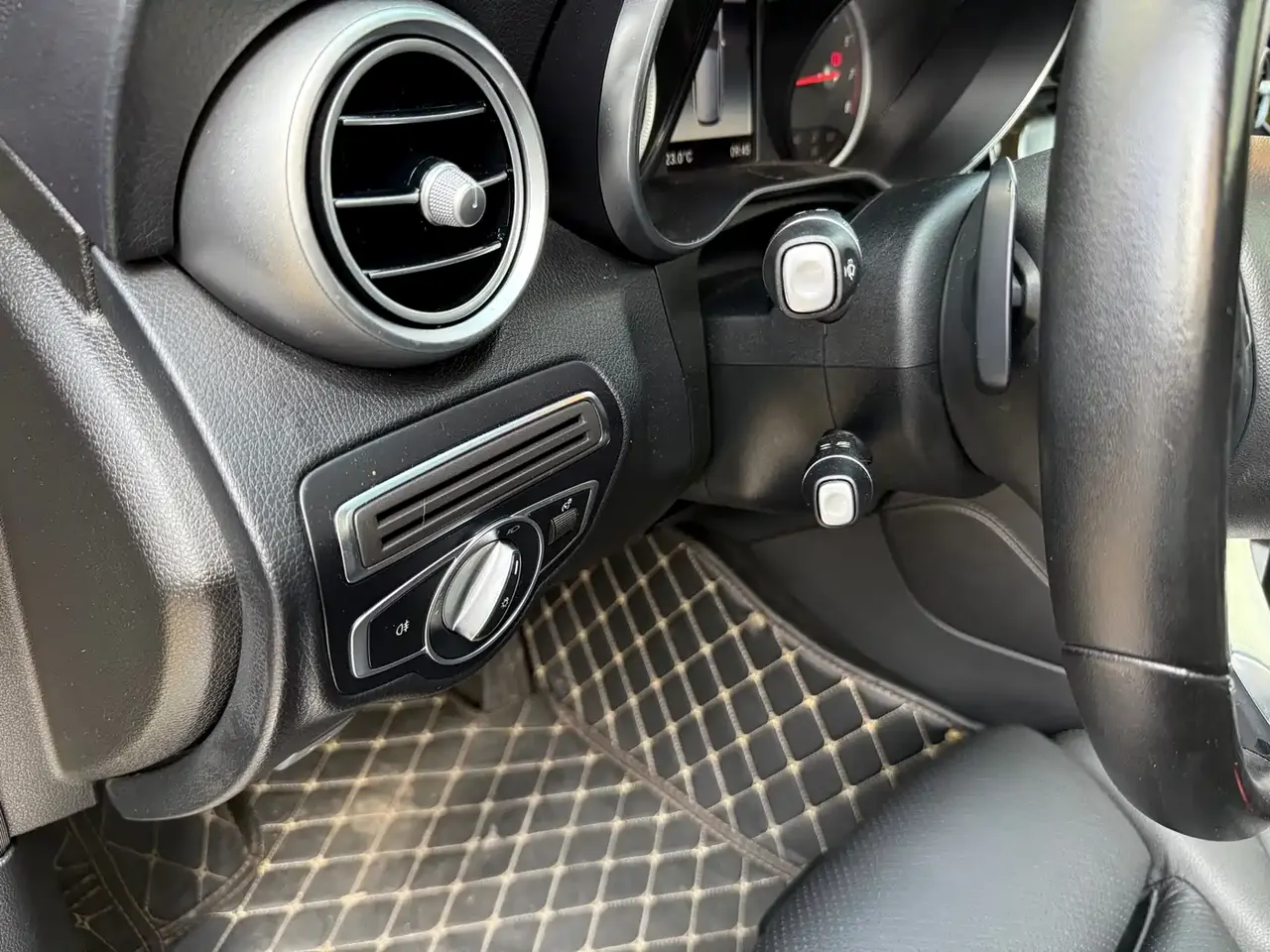 Mercedes-Benz GLC 2019 GLC 260 4MATIC Dynamic фото 15