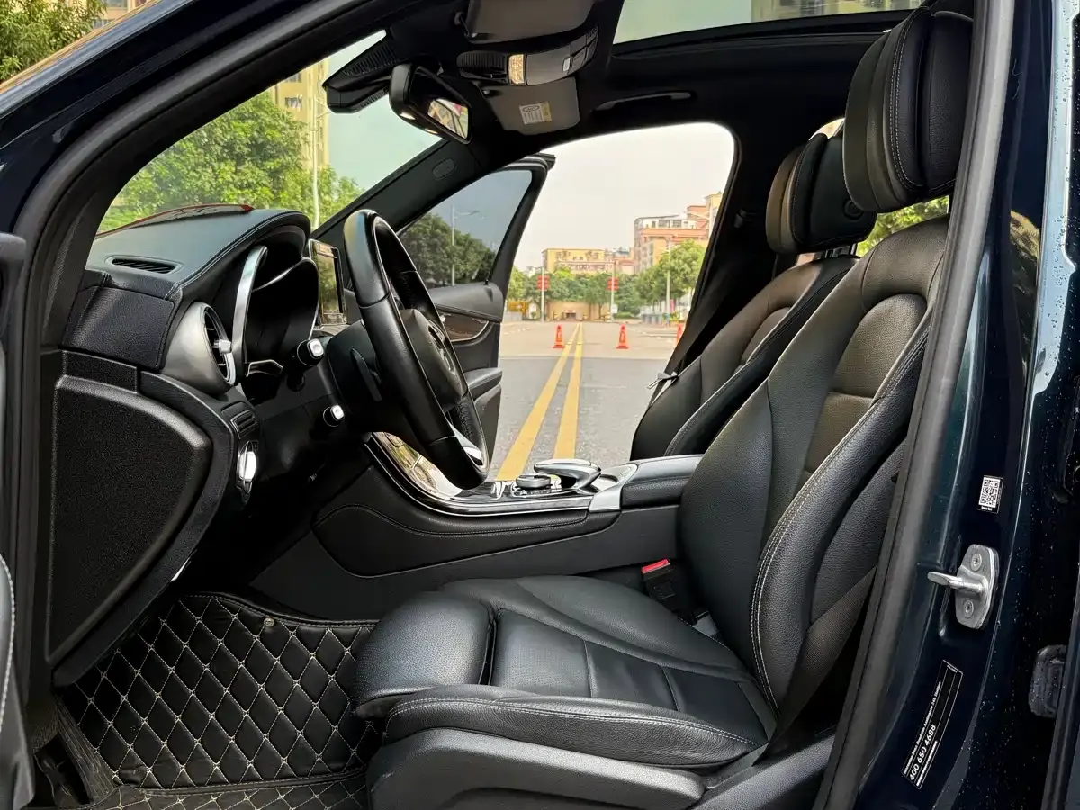 Mercedes-Benz GLC 2019 GLC 260 4MATIC Dynamic фото 23