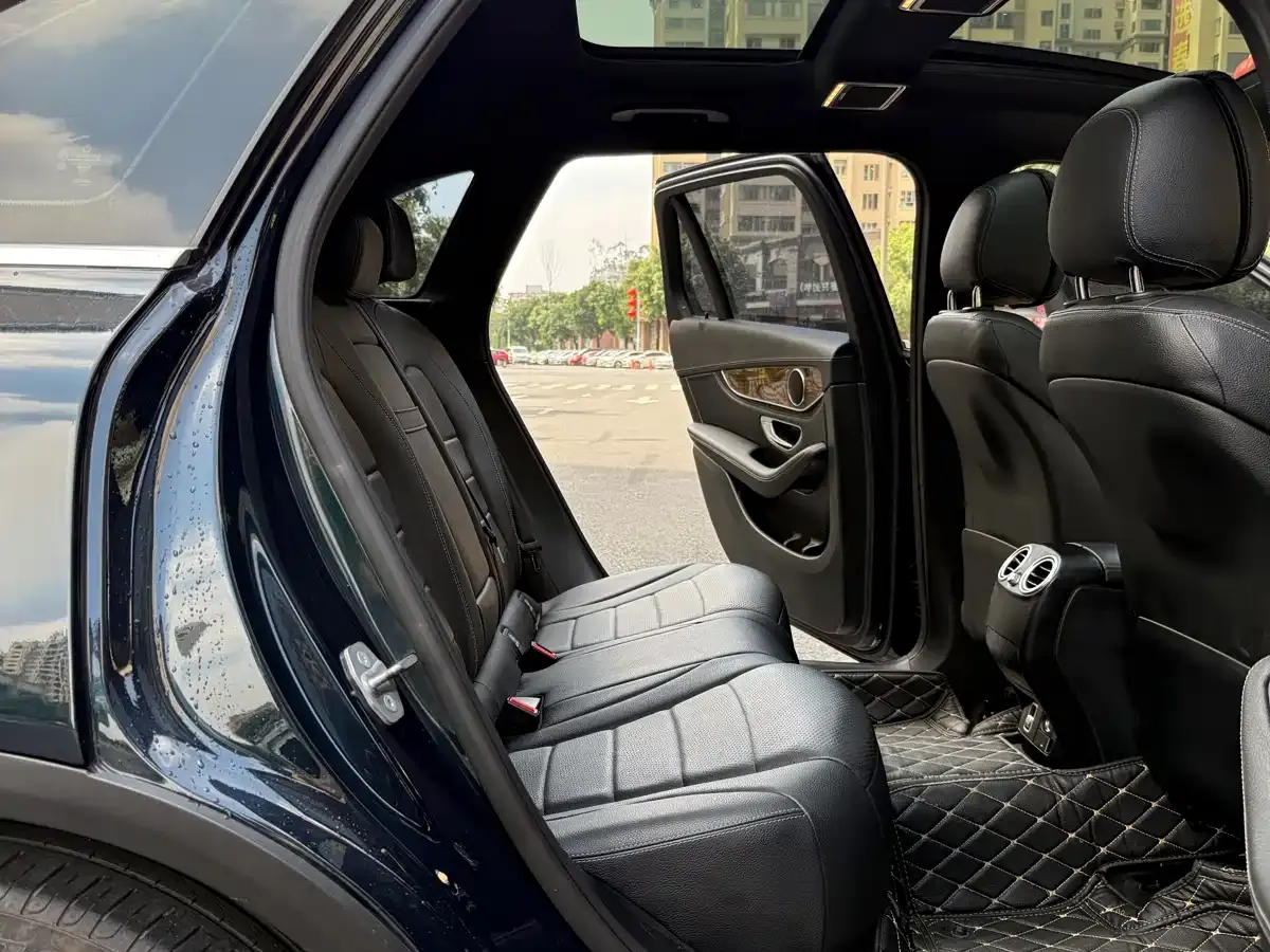 Mercedes-Benz GLC 2019 GLC 260 4MATIC Dynamic фото 26