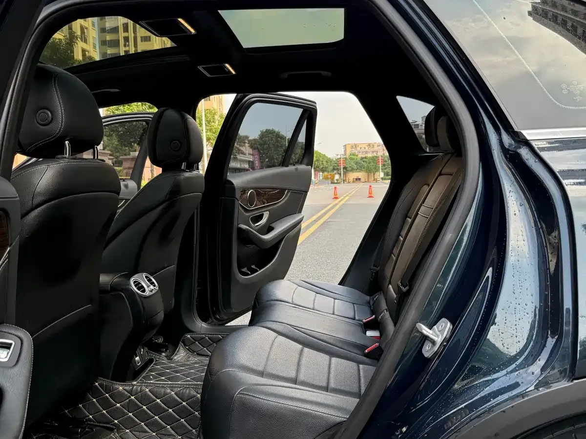 Mercedes-Benz GLC 2019 GLC 260 4MATIC Dynamic фото 27