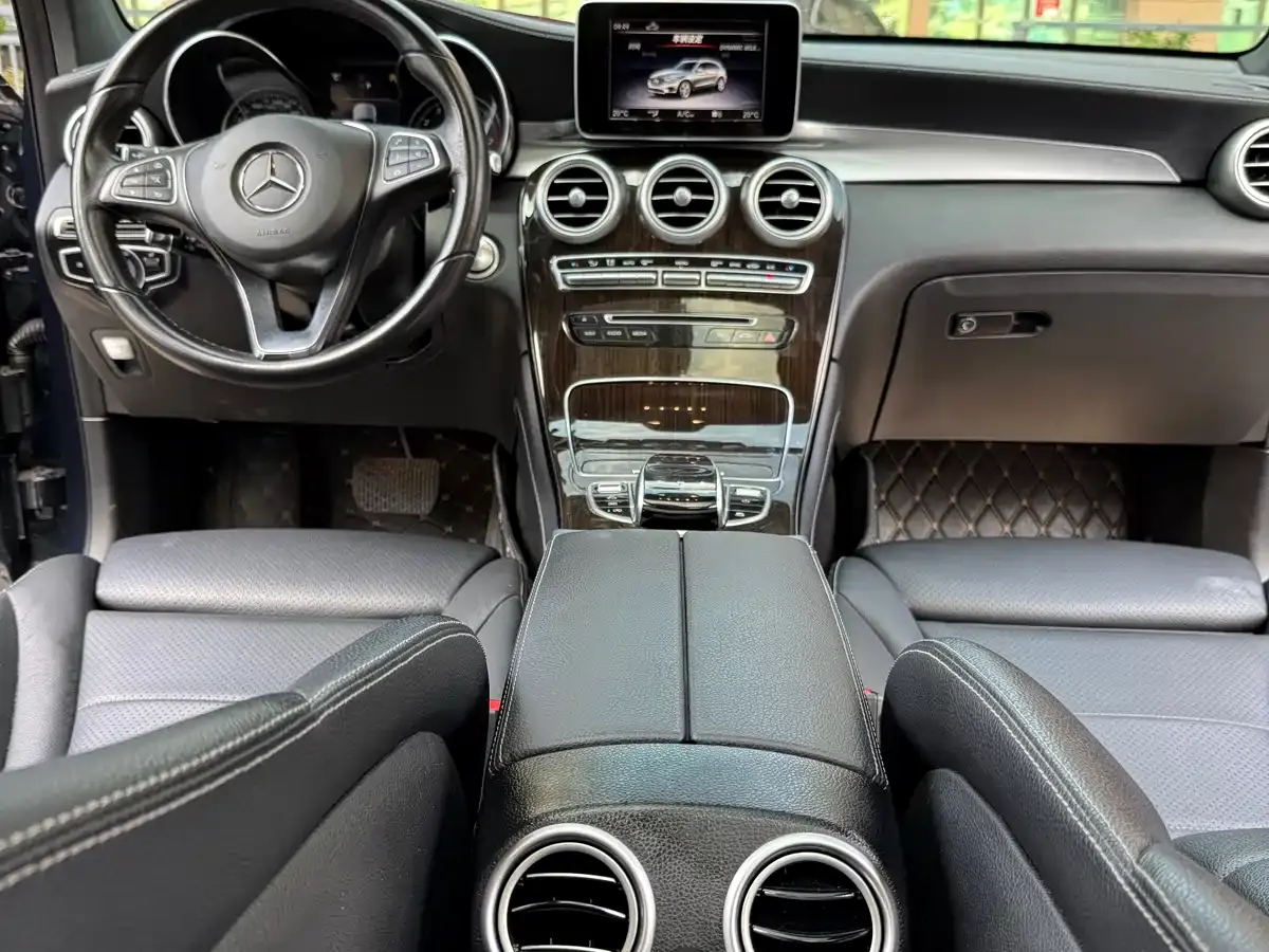 Mercedes-Benz GLC 2019 GLC 260 4MATIC Dynamic фото 30