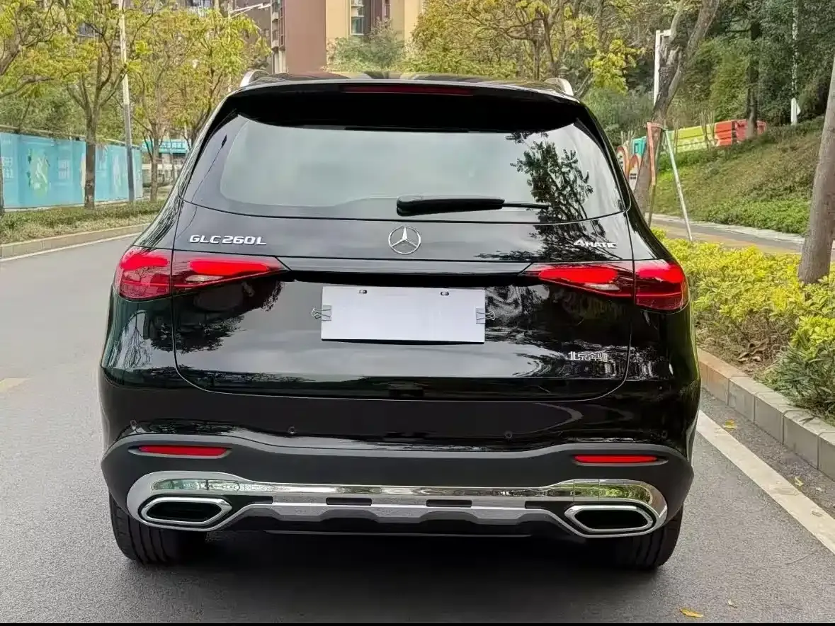 Mercedes-Benz GLC 2026 GLC 260 L 4MATIC Classic Edition фото 3