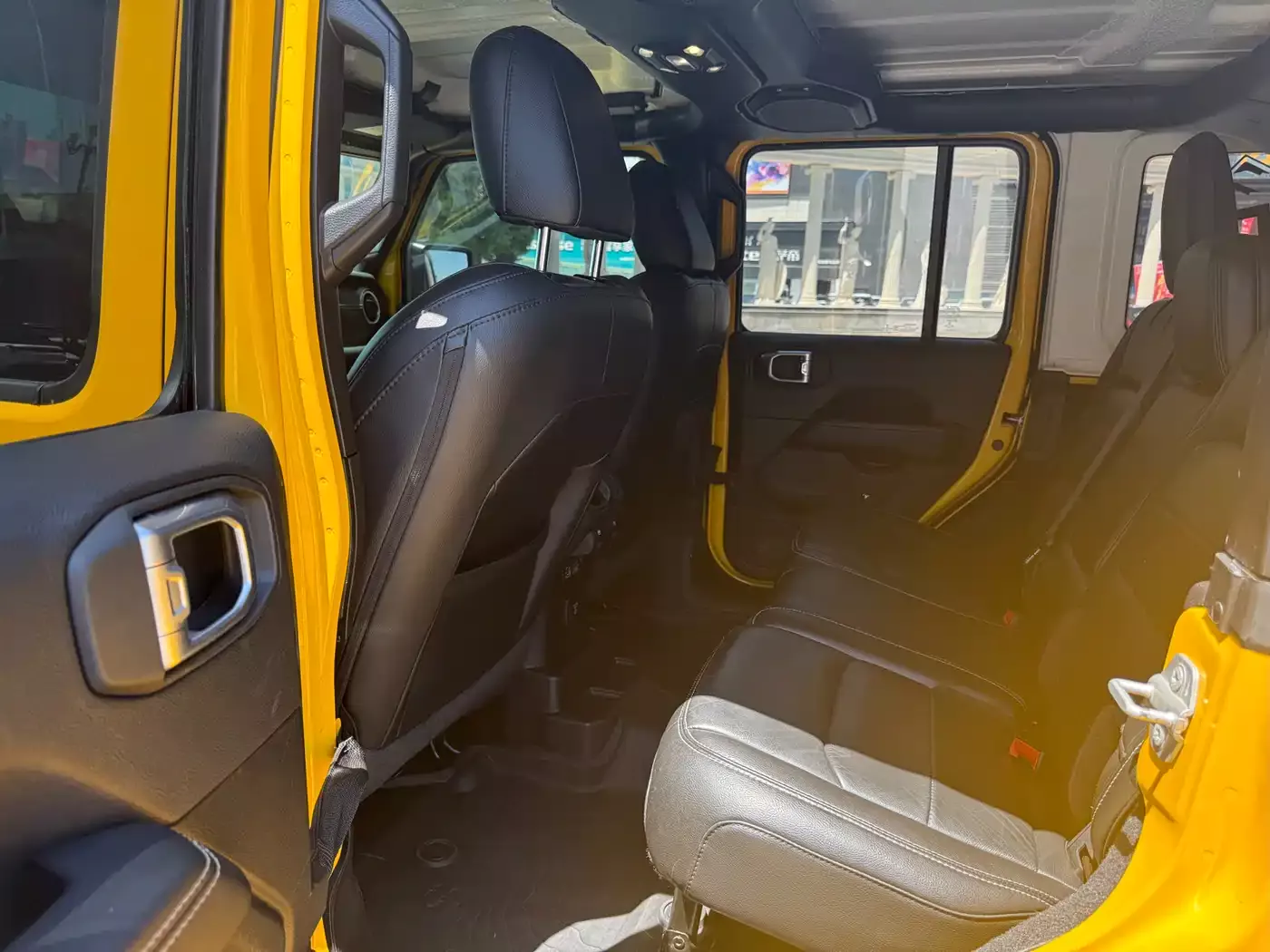 Jeep Wrangler 2021 2.0T Sahara Four-Door фото 5