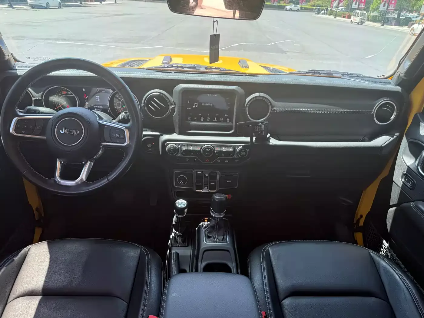 Jeep Wrangler 2021 2.0T Sahara Four-Door фото 6