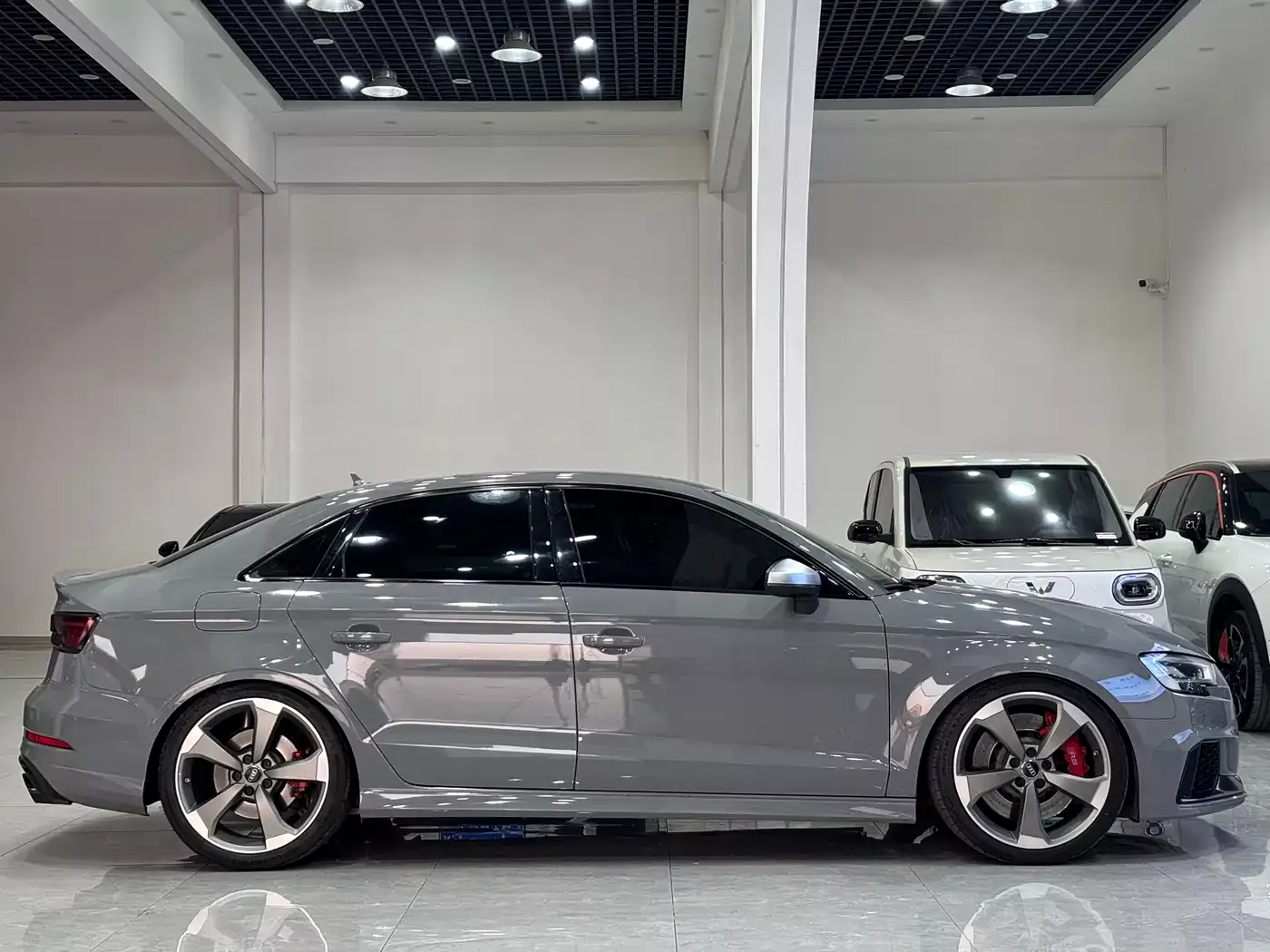Audi RS 3 2017 RS 3 2.5T Limousine фото 3