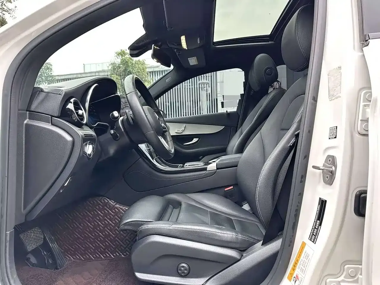 Mercedes-Benz GLC Coupe 2020 GLC 260 4MATIC Coupe SUV фото 5