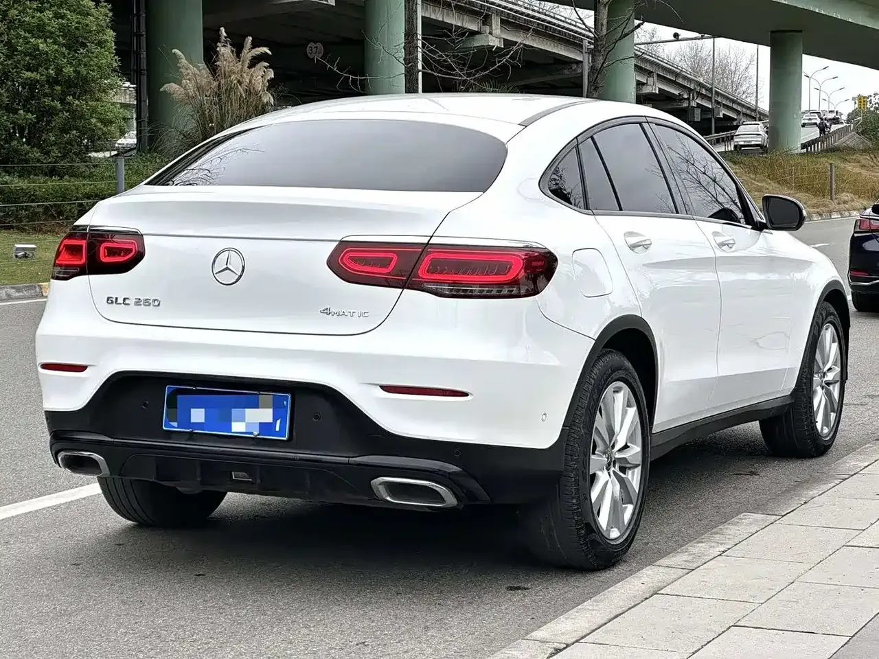 Mercedes-Benz GLC Coupe 2020 GLC 260 4MATIC Coupe SUV фото 9