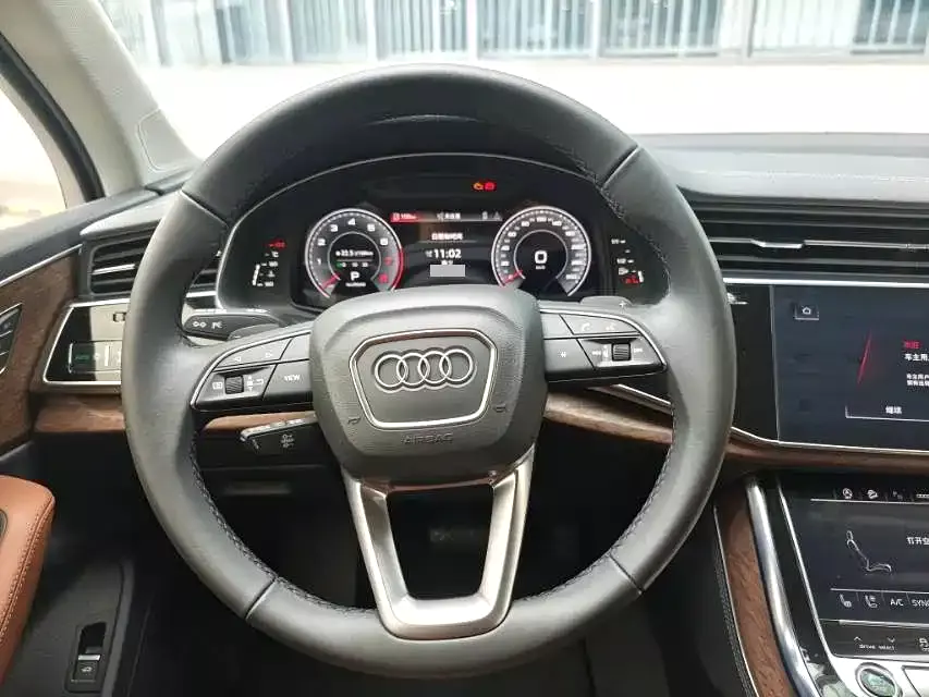 Audi Q7 2023 55 TFSI quattro S line Sport фото 9
