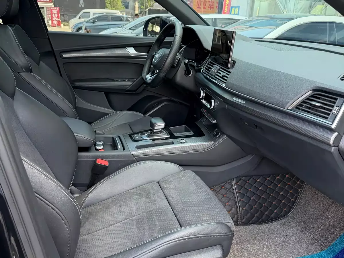 Audi Q5L Sportback 2021 40 TFSI Luxury фото 4