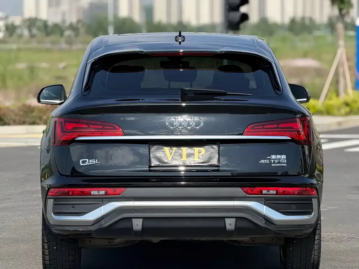 Audi Q5L Sportback 2021 40 TFSI Luxury фото 17