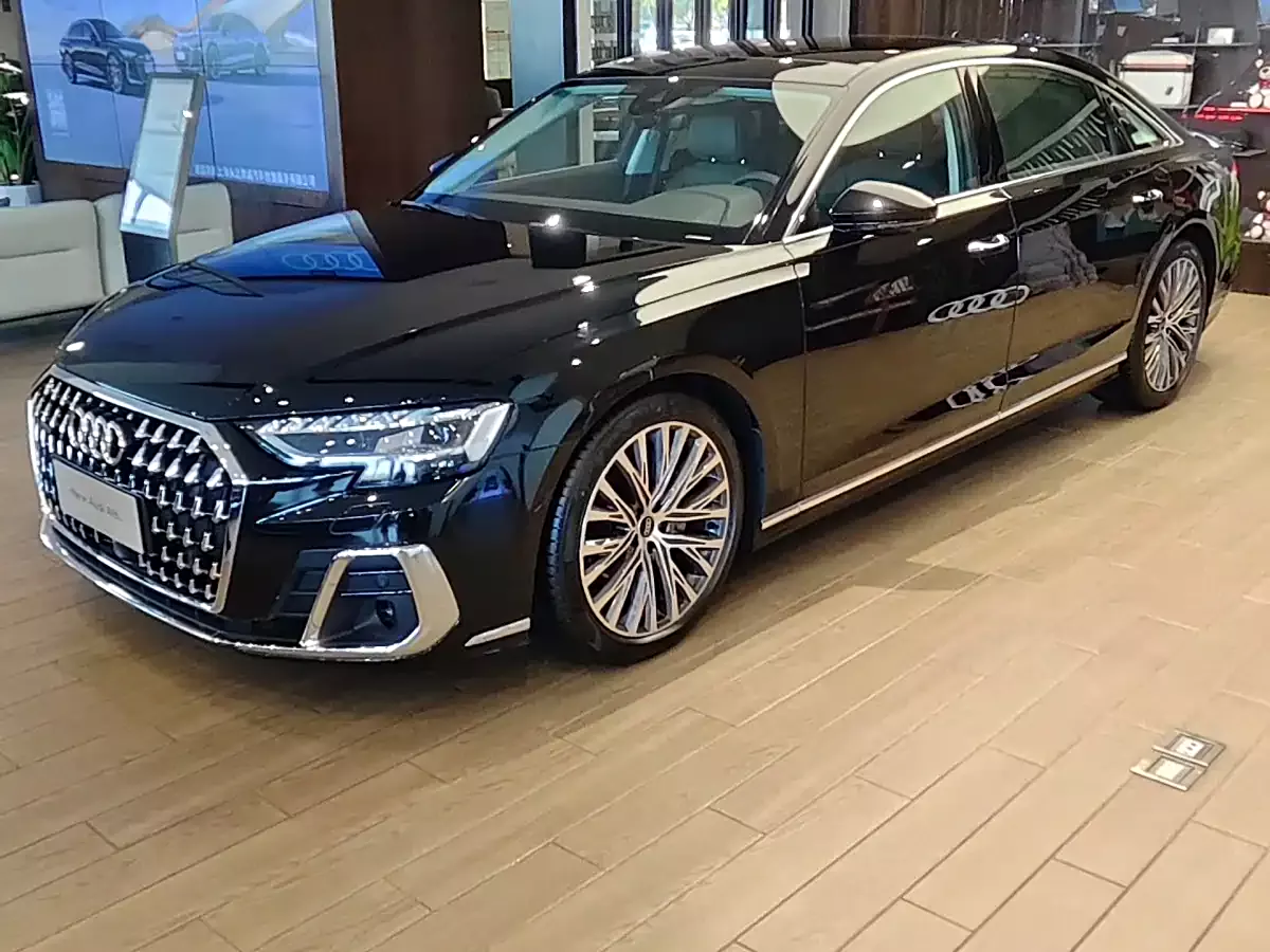 Audi A8 2026 A8L 50 TFSI quattro Selection
