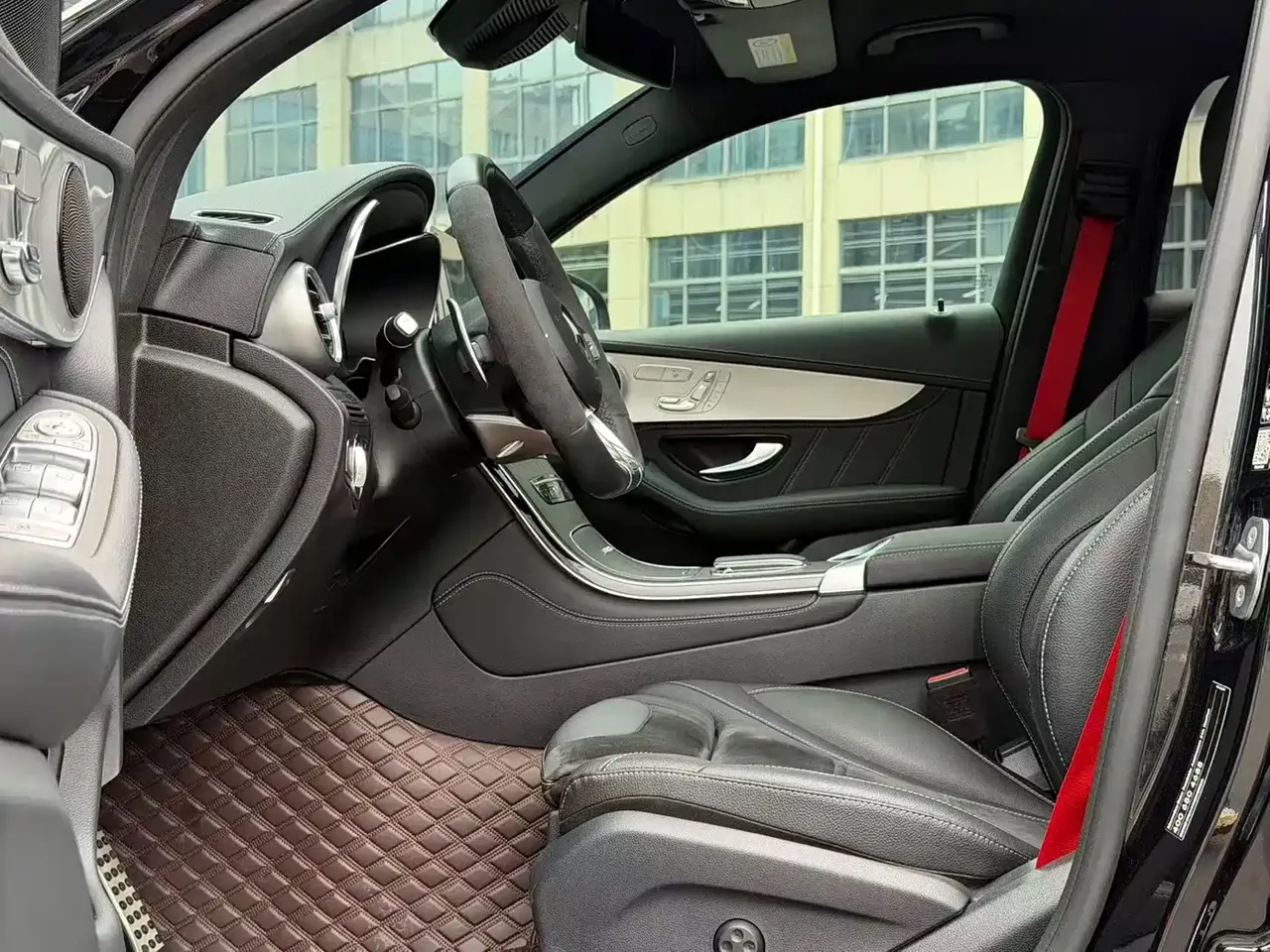 Mercedes-Benz GLC Coupe AMG 2020 AMG GLC 63 4MATIC+ Coupe SUV фото 6