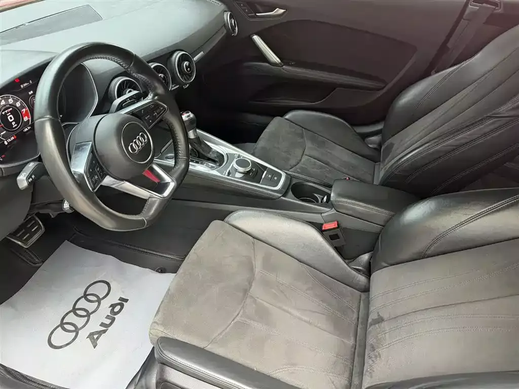 Audi TT 2017 TT Coupe 45 TFSI quattro фото 4